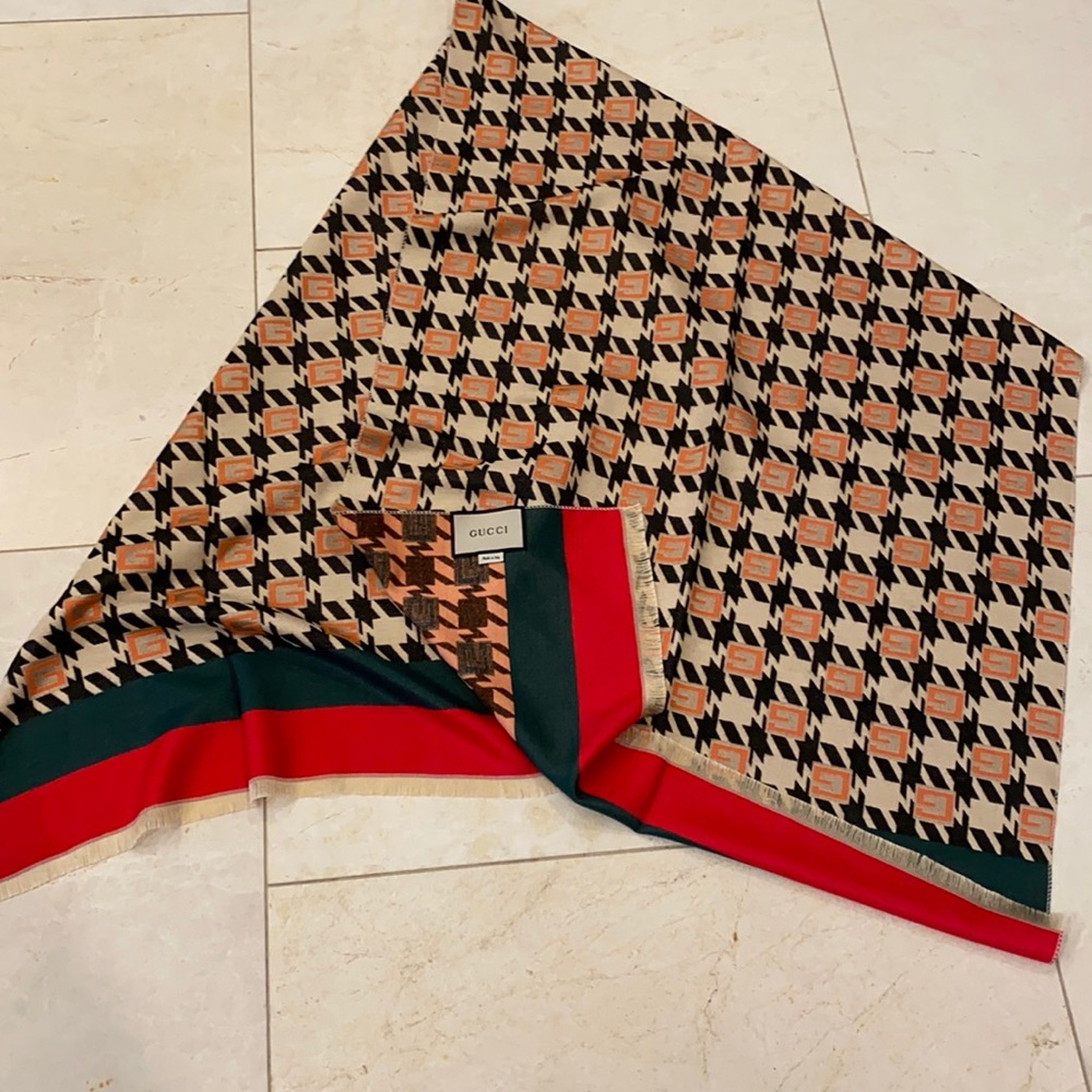 Gucci cashmere long scarf